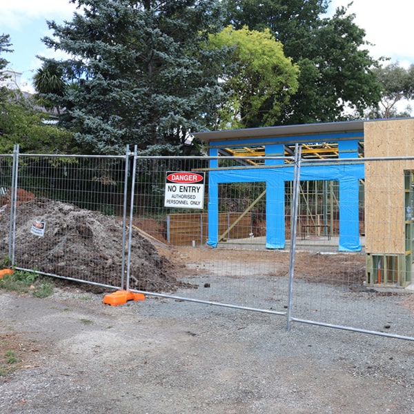 do you deliver and set up temporary fencing and what's the price for these services in Lansdale